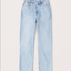 Abercrombie & Fitch Curve Love High Rise Dad Jeans